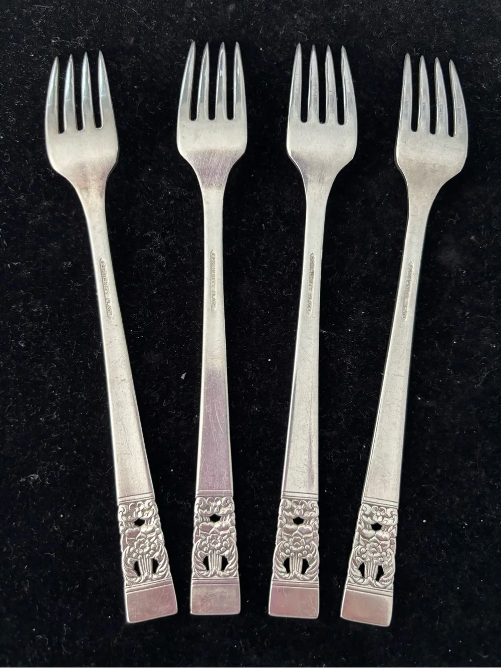 Community Plate, Coronation Flatware 4 Dinner Forks, Silverplate 7.50 Inches